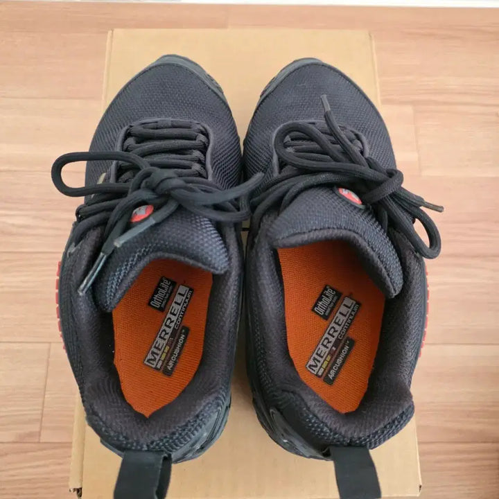 [BUNJANG] Merrell Black Gore-Tex Vibram Hiking Shoes / 메렐 검정색 운동화 고어텍스 비브람창 225