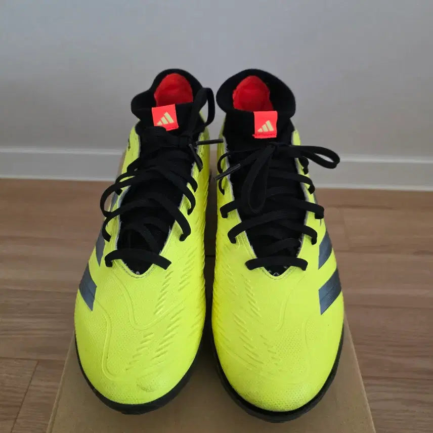 [BUNJANG] Adidas Soccer Cleats Fluorescent Yellow 270 / 아디다스 축구화 형광 노랑색 270