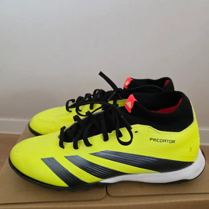 [BUNJANG] Adidas Soccer Cleats Fluorescent Yellow 270 / 아디다스 축구화 형광 노랑색 270