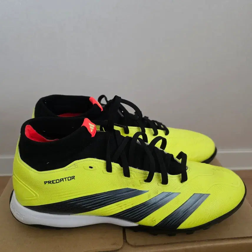 [BUNJANG] Adidas Soccer Cleats Fluorescent Yellow 270 / 아디다스 축구화 형광 노랑색 270