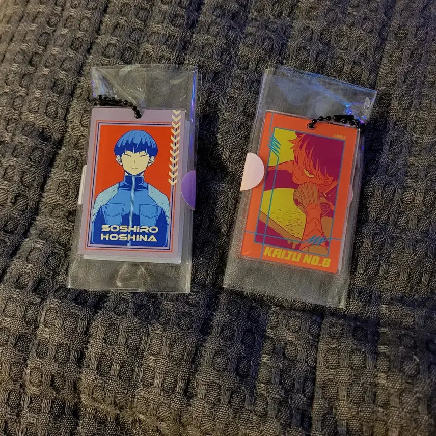 [BUNJANG] Kaiju No. 8 Narumi and Hoshina Slide Keyring Bundle / [개봉/전시] 괴수 8호 원화전 슬라이드 키링 나루미 호시나 일괄 판매