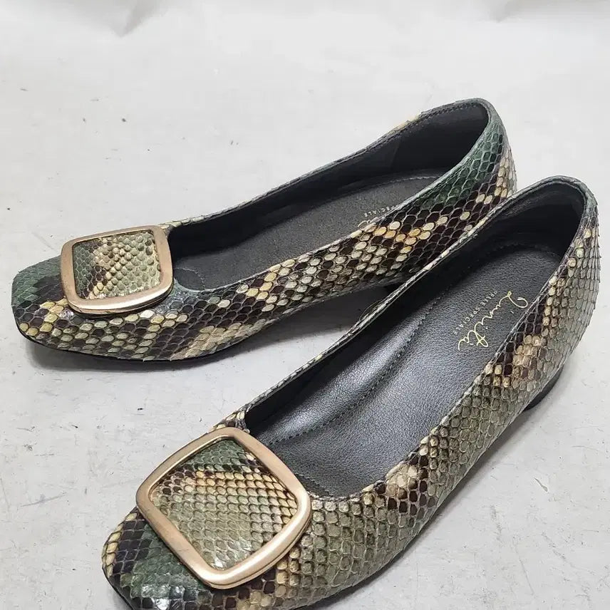 [SOLD OUT] 235 Limiti 스퀘어 뱀피 플랫 슈즈