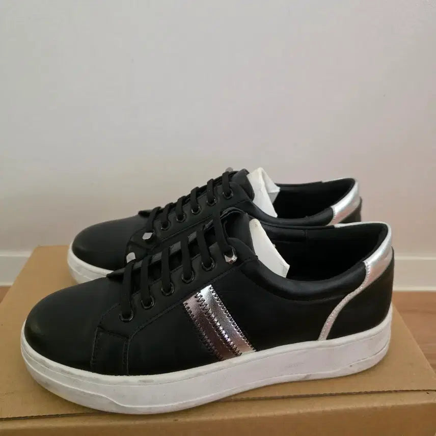 [BUNJANG] Black Leather Sneakers / 블랙 레더 스니커즈 운동화245