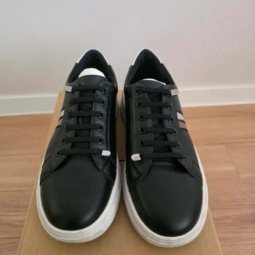 [BUNJANG] Black Leather Sneakers / 블랙 레더 스니커즈 운동화245