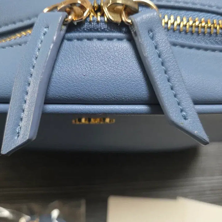 [BUNJANG] DLAB Serendipity Blue Crossbody Bag / DLAB Serendipity 블루 크로스백