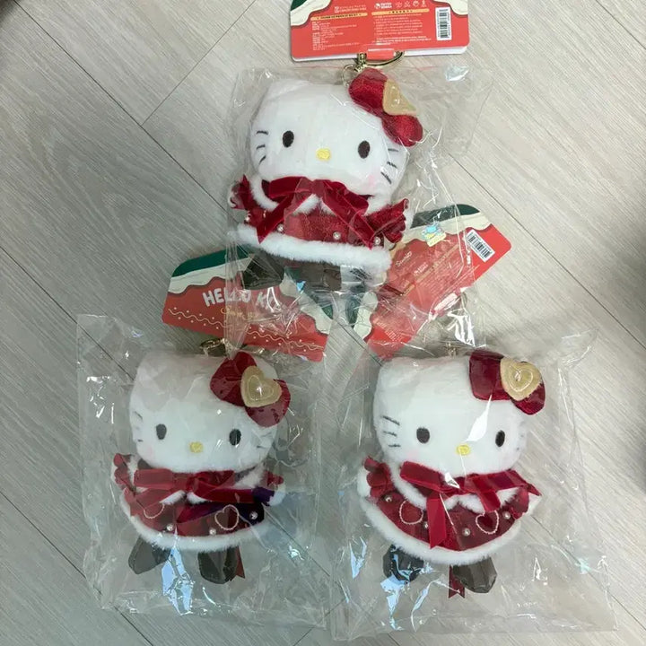 [BUNJANG] Sanrio Christmas Holiday Kitty Bag Charm / 산리오 크리스마스 팝업 홀리데이 키티 가방걸이