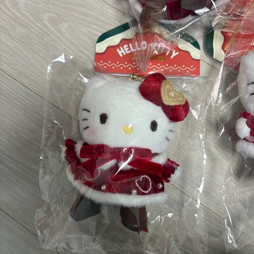 [BUNJANG] Sanrio Christmas Holiday Kitty Bag Charm / 산리오 크리스마스 팝업 홀리데이 키티 가방걸이