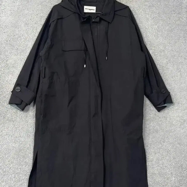 [SOLD OUT] 칼라거펠트 후드 야상 트렌치코트예요