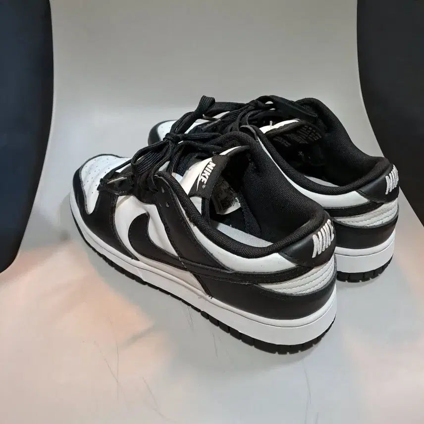 [BUNJANG] Nike Dunk Low Panda Black/White Sneakers 270mm / 나이키 덩크 로우 범고래 블랙/ 화이트 운동화 270mm