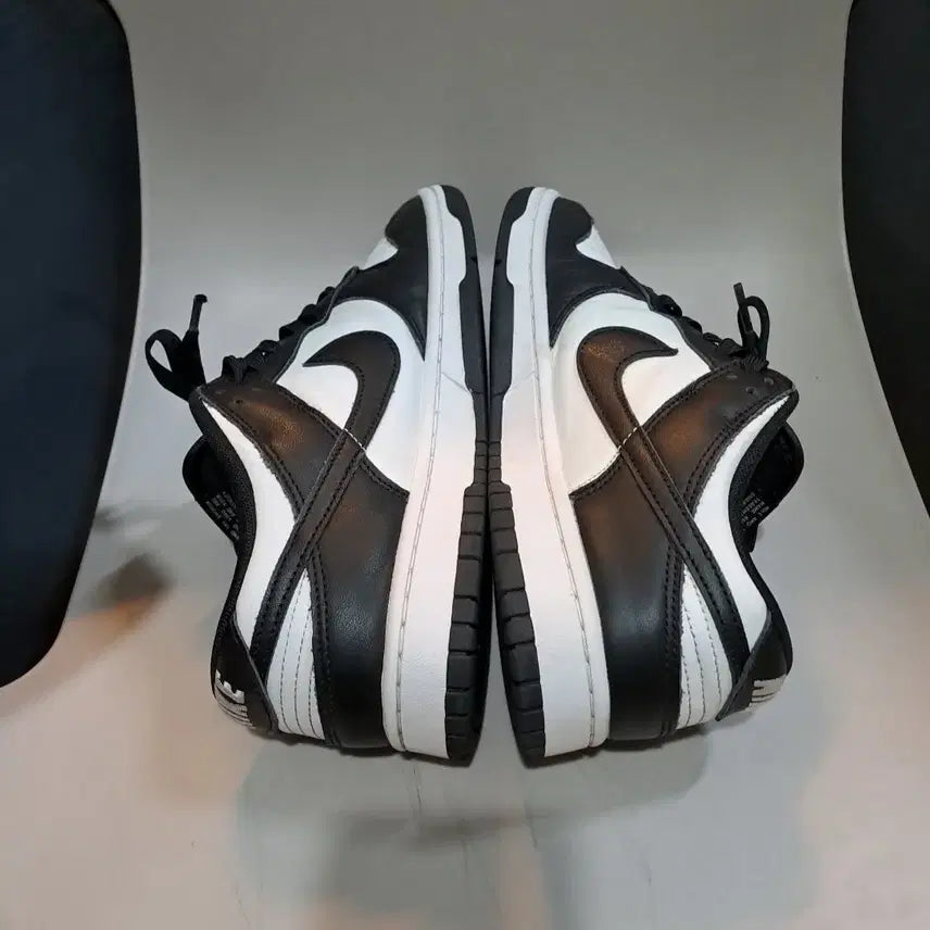 [BUNJANG] Nike Dunk Low Panda Black/White Sneakers 270mm / 나이키 덩크 로우 범고래 블랙/ 화이트 운동화 270mm