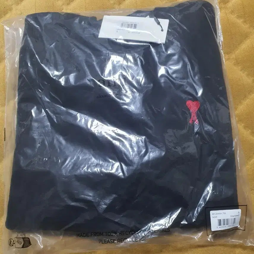 [BUNJANG] AMI Small Heart Black Sweatshirt S / 아미 스몰 하트 블랙 맨투맨 새상품s