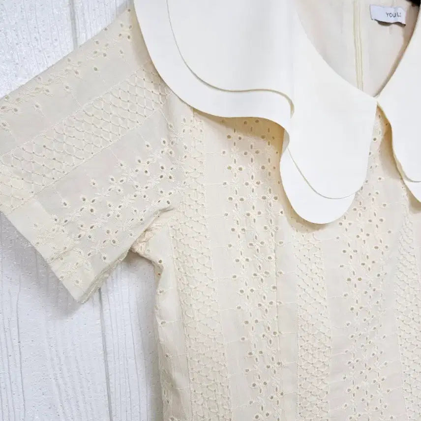 [SOLD OUT] 168.더블카라 자수펀칭 원피스