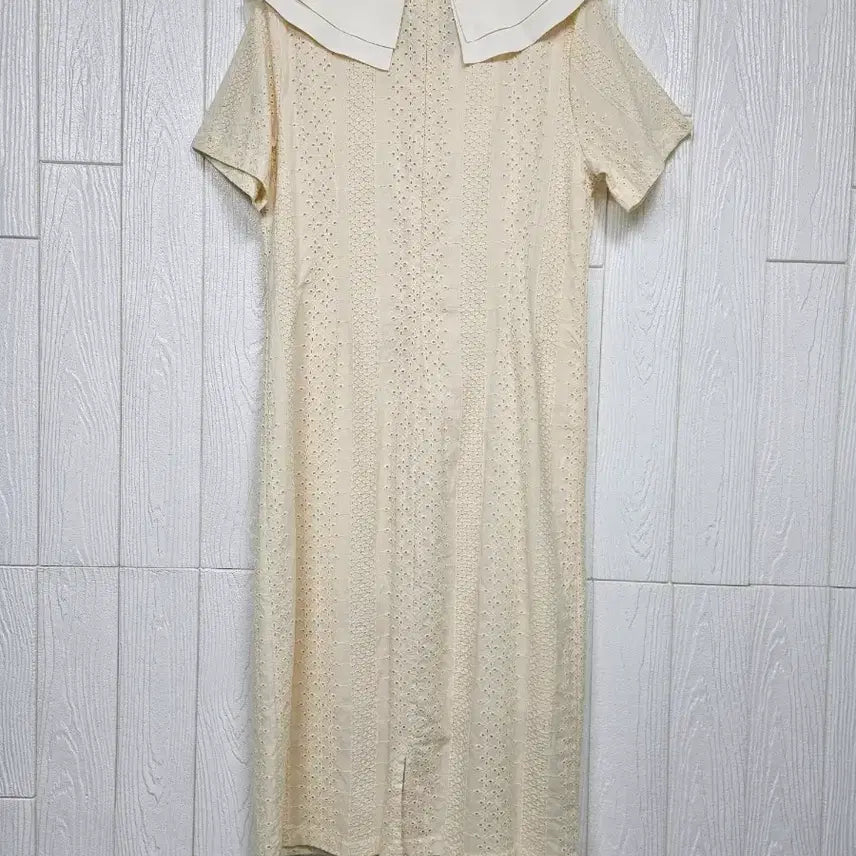 [SOLD OUT] 168.더블카라 자수펀칭 원피스