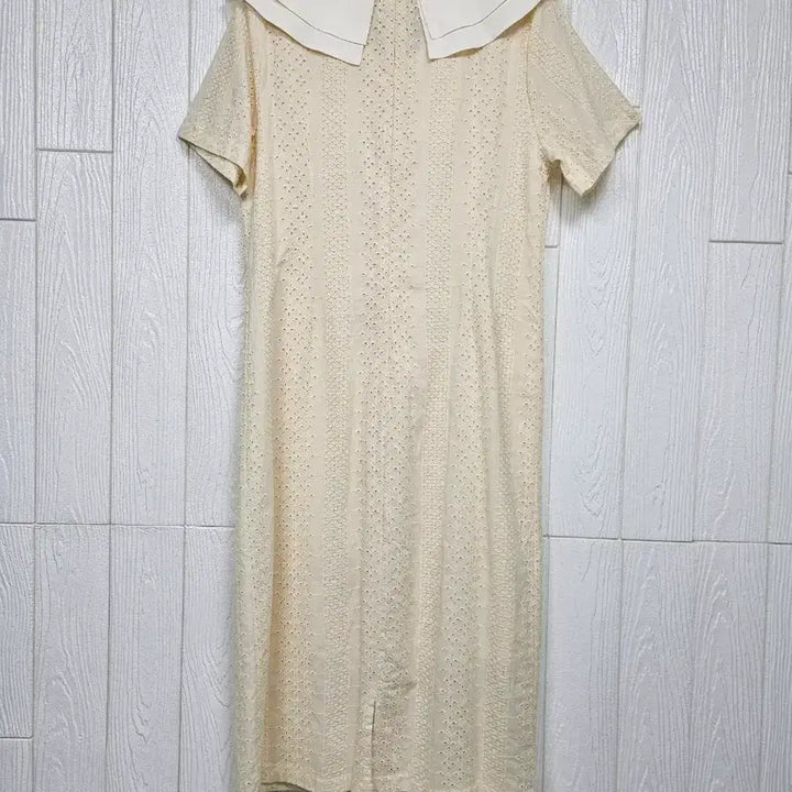 [SOLD OUT] 168.더블카라 자수펀칭 원피스
