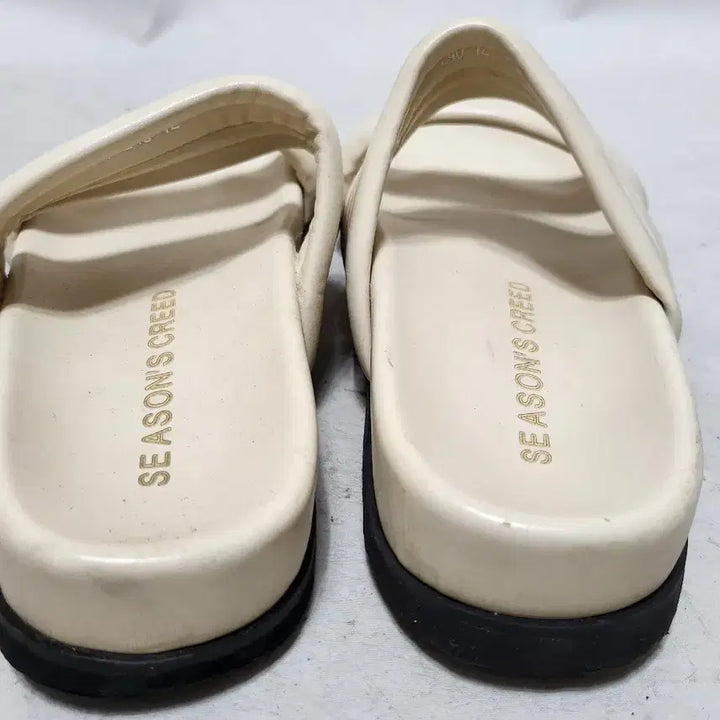 [BUNJANG] 230 Seasons Critic Sandals / 230 시즌스 크리틱 샌들 아이보리