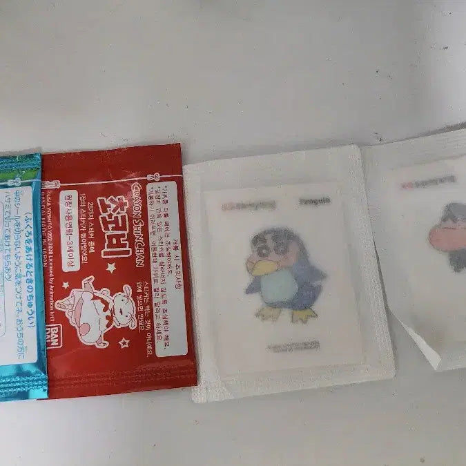 [BUNJANG] Crayon Shin-chan Sticker / 짱구 스티커 4장