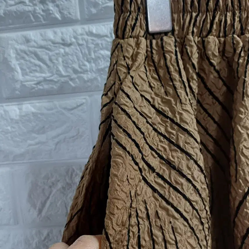 [BUNJANG] Muzak Wave Pattern Long Skirt Brown / muzak. 물결패턴 롱스커트 브라운
