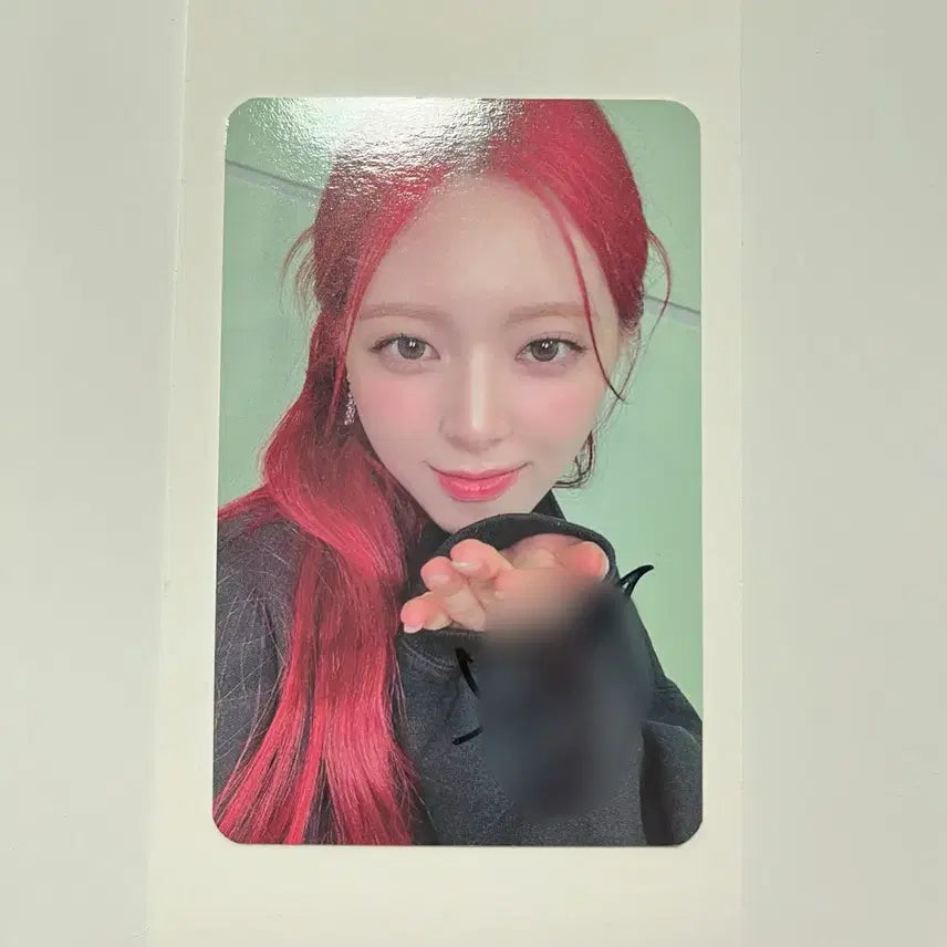 [SOLD OUT] ITZY 있지 유나 싸인 포카 본투비 미공포