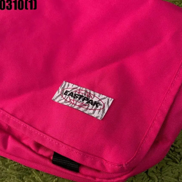[BUNJANG] Eastpak Crossbody Bag / 이스트팩 크로스백 가방