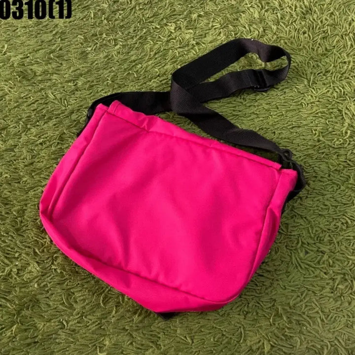 [BUNJANG] Eastpak Crossbody Bag / 이스트팩 크로스백 가방
