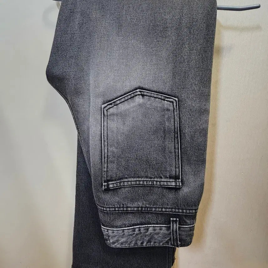 [SOLD OUT] 44) 엘무드 오프 더 런웨이 플레어 데님 청바지