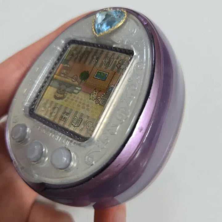 [BUNJANG] Tamagotchi 4U+ Poplle Anniversary Pearl Purple / [통신폰증정]다마고치 4U+ 포플 애니버서리 펄 퍼플 판매.