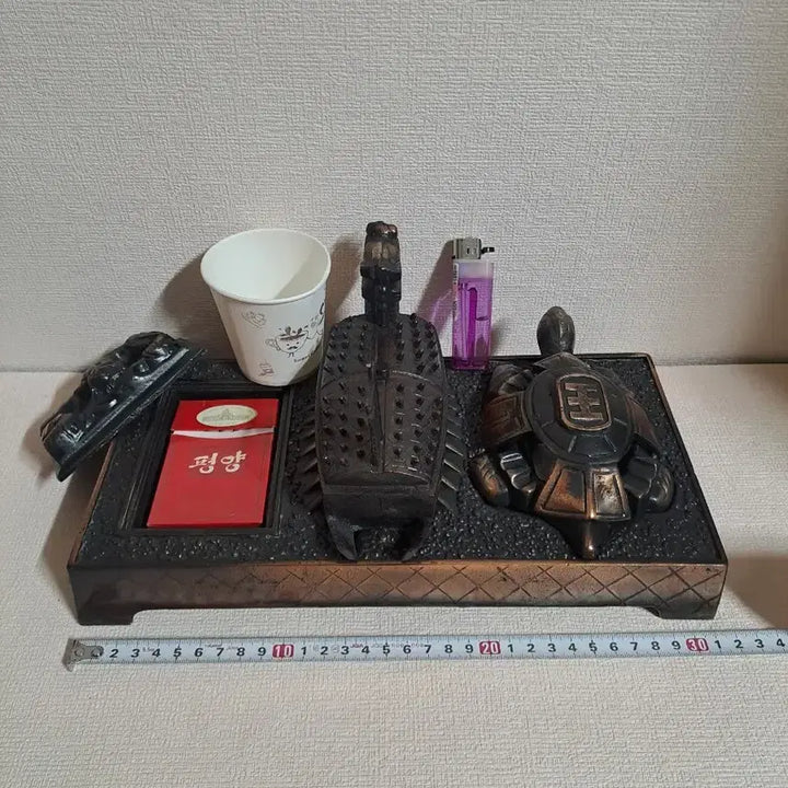[BUNJANG] Retro Turtle Ship Lighter Ashtray Collectible / 근대사 [ 거북선 ] 라이터 재털이 레트로 수집품