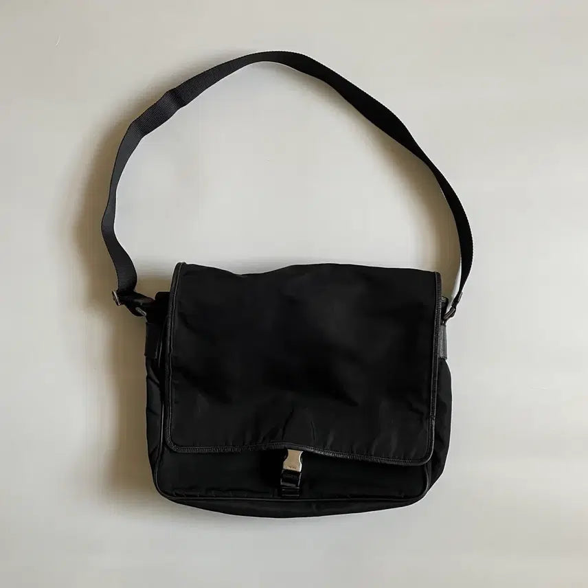 [BUNJANG] Prada Vintage Body Bag / 90s 프라다 Prada 빈티지 바디백 가방