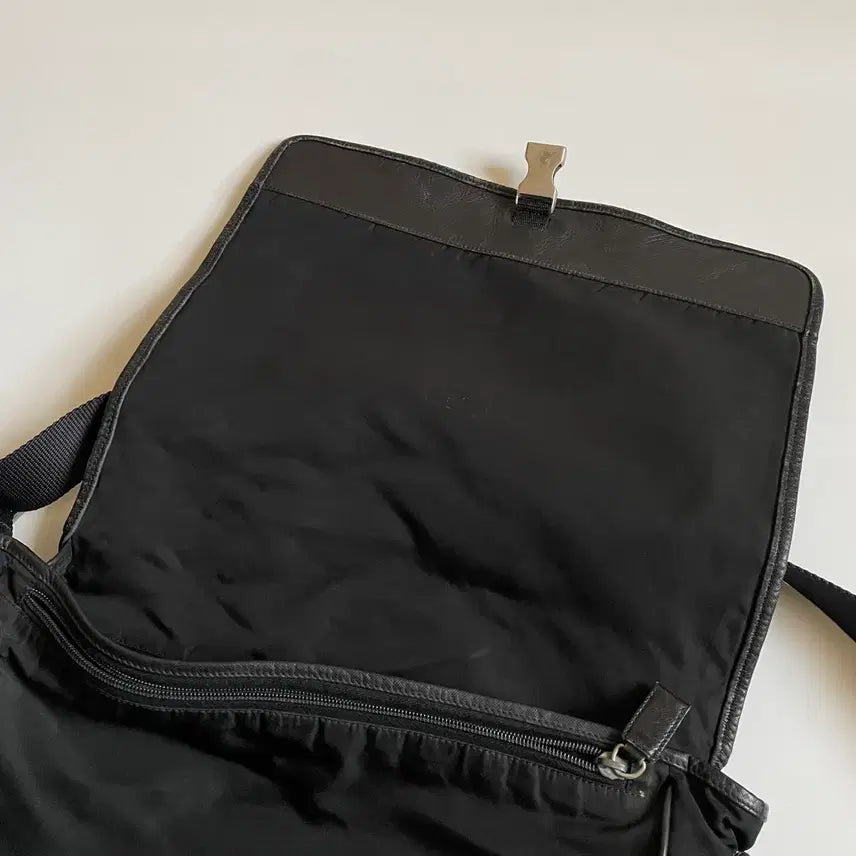 [BUNJANG] Prada Vintage Body Bag / 90s 프라다 Prada 빈티지 바디백 가방