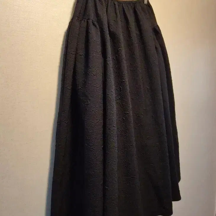 [SOLD OUT] (새상품)제시뉴욕 블랙 롱 플레어 스커트