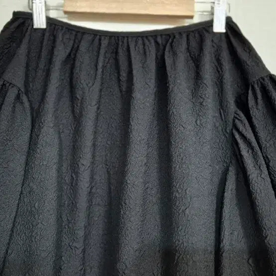 [SOLD OUT] (새상품)제시뉴욕 블랙 롱 플레어 스커트