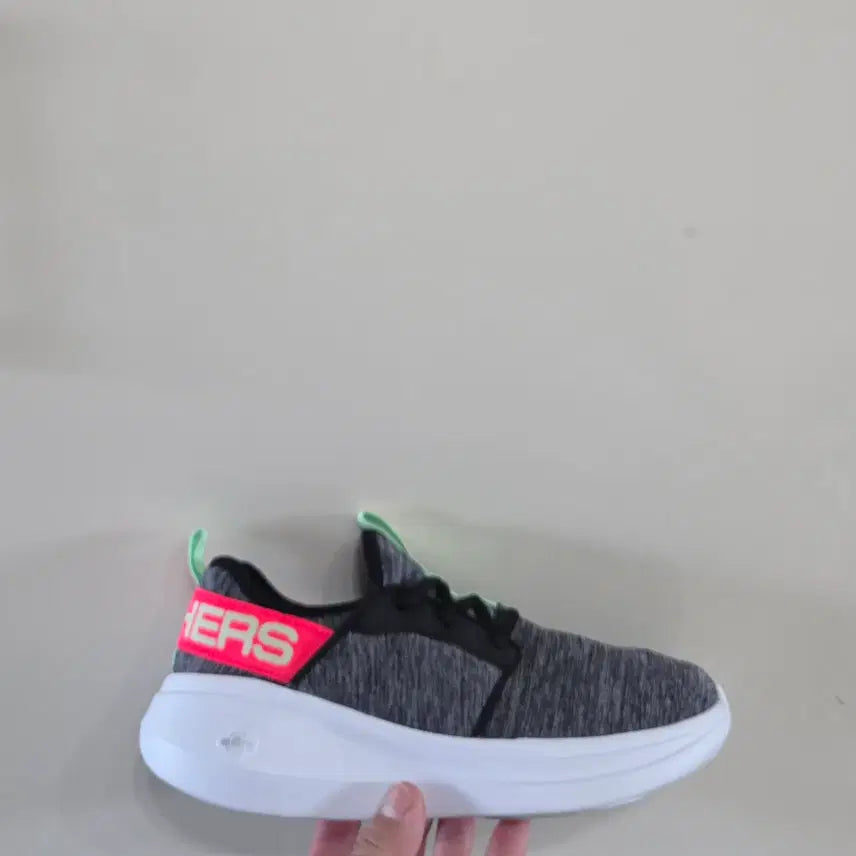 [BUNJANG] Skechers Gorun Fast Lively Black Mint Running Shoes / [240] 스케쳐스 고런 패스트 라이블리 블랙민트ㅡ단종매물,최저가