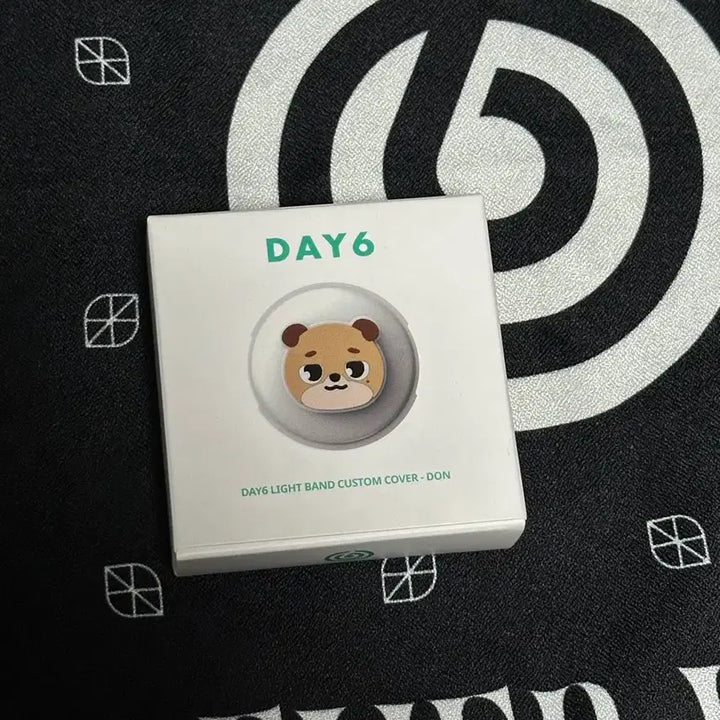 [BUNJANG] Day6 Denimals Made Watch Custom Cover Sealed / 데이식스 양도 데니멀즈 마데워치 커스텀 돈 데멀돈 커버 미개봉