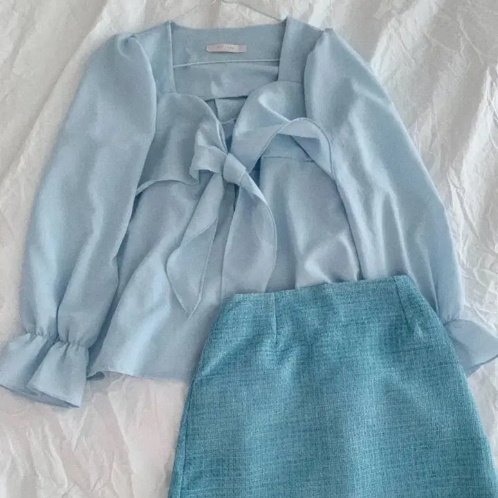 [BUNJANG] Black Square Neck Ribbon Chiffon Blouse / 블랙/스퀘어넥 하트넥 리본 프릴 쉬폰 블라우스