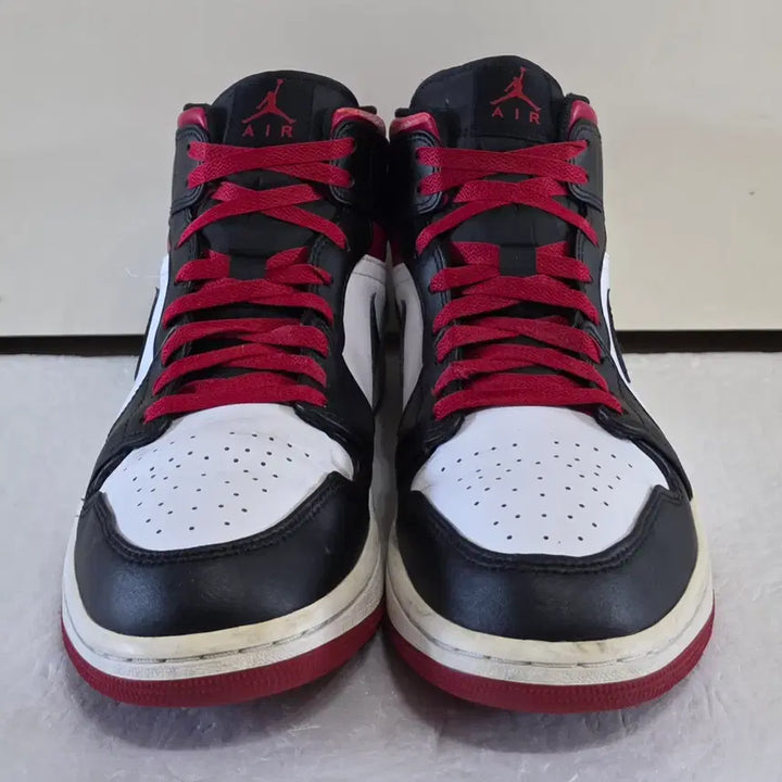 [BUNJANG] Nike Air Jordan 1 Mid Retro White Gym Red Sneakers / [285] 나이키 에어조던1 미드 레트로 화이트짐레드ㅡ단종매물