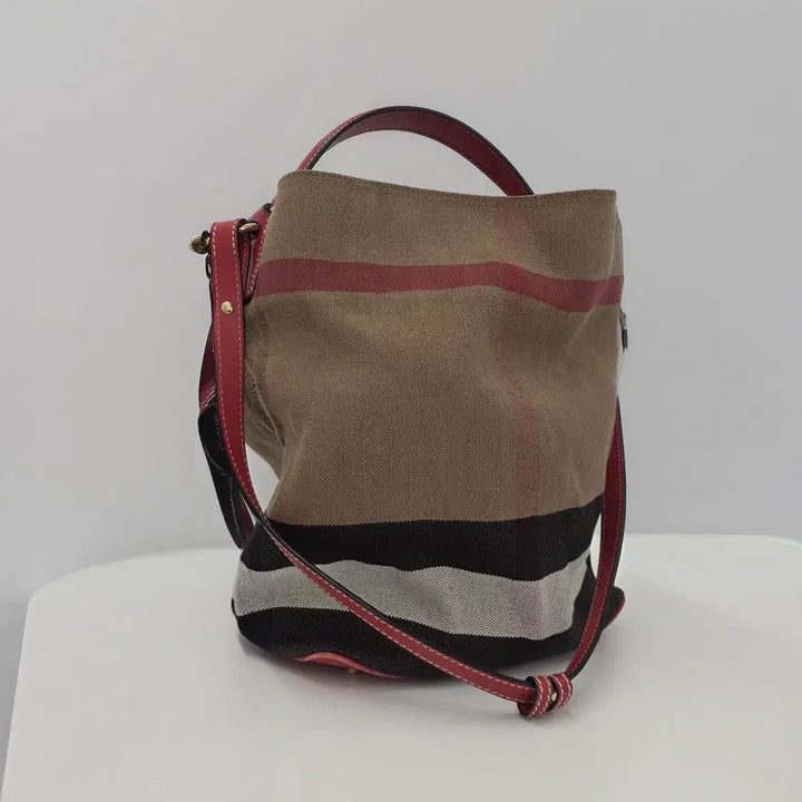 [BUNJANG] Burberry Ashby Hobo Bag / 버버리 애쉬비 호보백