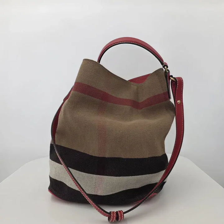 [BUNJANG] Burberry Ashby Hobo Bag / 버버리 애쉬비 호보백