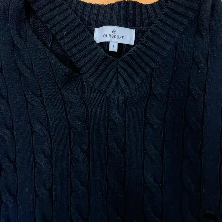 [BUNJANG] Ourscope Black Cable Knit Sweater Size 1 / 아워스코프 블랙 꽈배기 니트 1사이즈