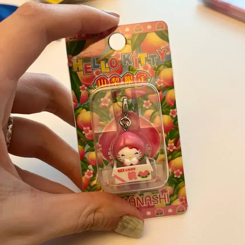 [BUNJANG] Peach Classic Hello Kitty Strap / 복숭아 고전 키티스트랩