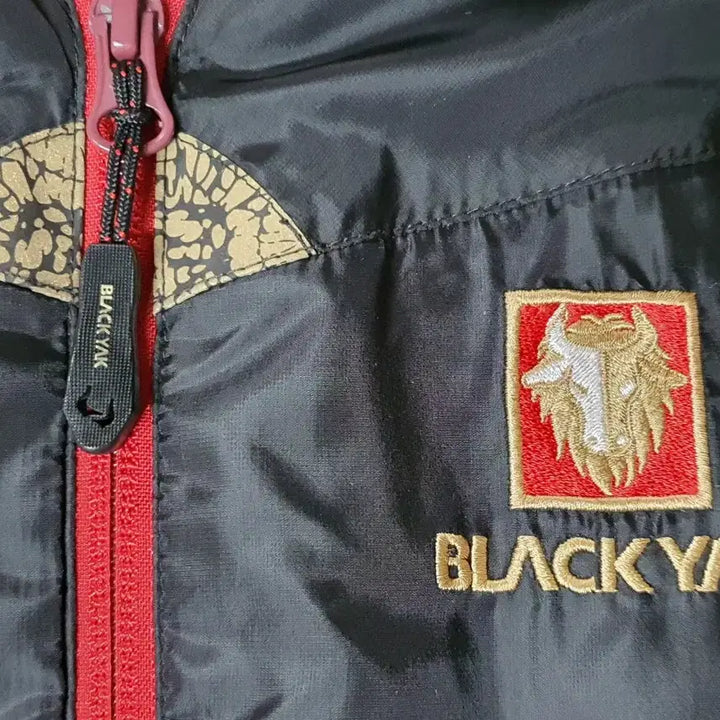 [BUNJANG] BLACK YAK Ultralight Padded Jacket and Windbreaker / BLACK YAK 블랙야크 초경량패딩 및 바람막이