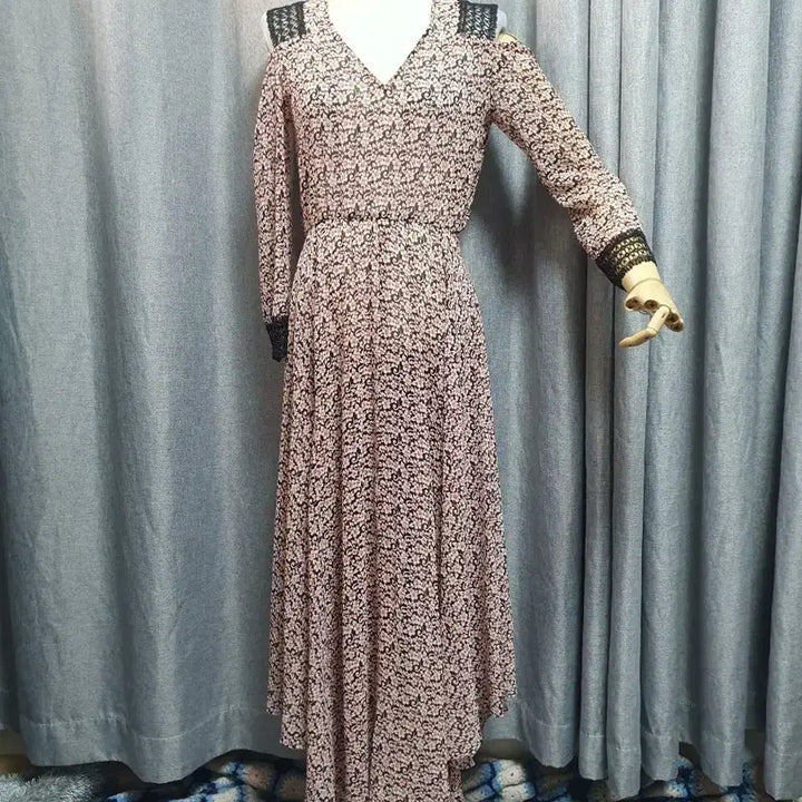 [BUNJANG] S Maju Off-Shoulder Maxi Dress / S마쥬 여신 오프숄더 맥시원피스