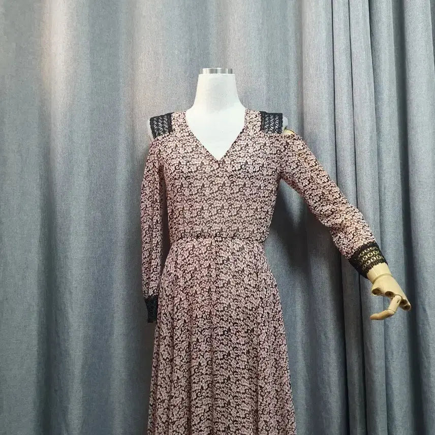 [BUNJANG] S Maju Off-Shoulder Maxi Dress / S마쥬 여신 오프숄더 맥시원피스