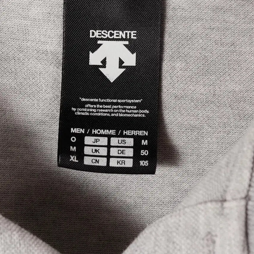 [BUNJANG] Descente Gray Polo Shirt / 데상트 회색 카라티