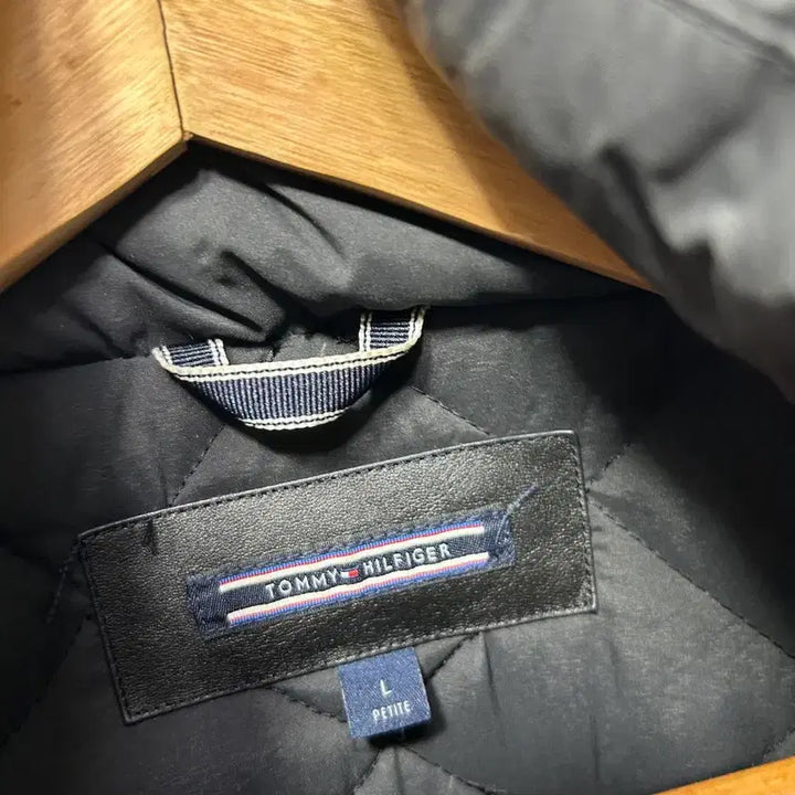 [SOLD OUT] 타미힐피거 블랙 퀼팅 후드 패딩 코트 L