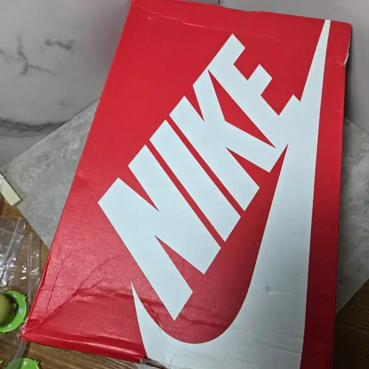 [BUNJANG] Nike Offline 3.0 Mule Padding Slippers 255 / 미착용) 나이키 오프라인3.0 뮬 패딩 신발 슬리퍼  255