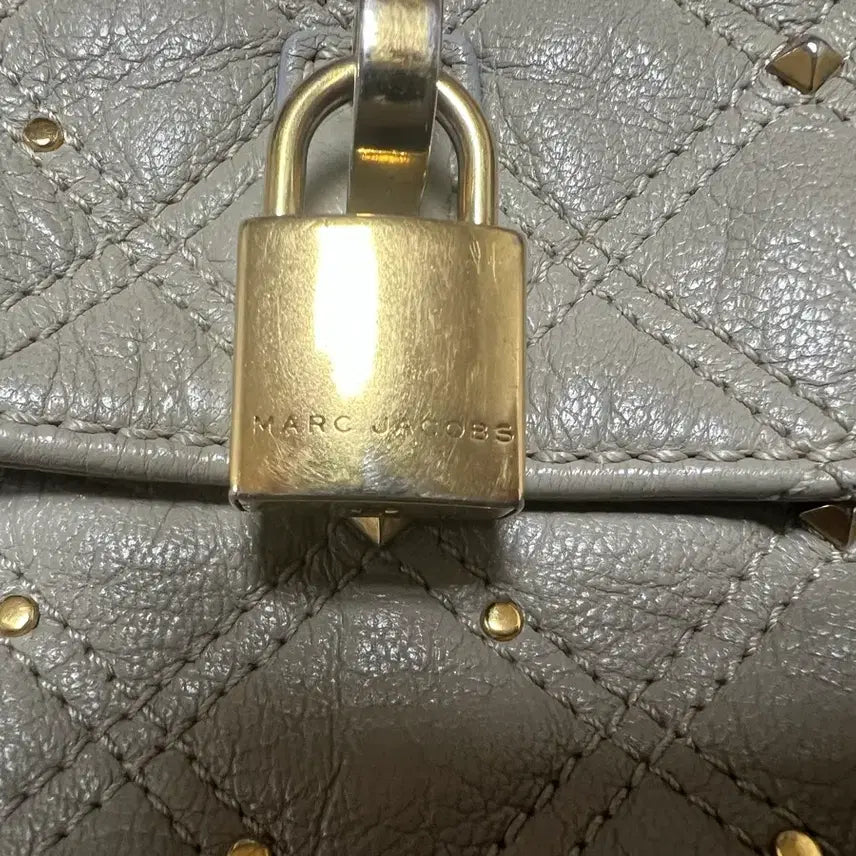 [BUNJANG] Marc Jacobs Quilted Stud Chain Shoulder Bag / 마크제이콥스 퀼팅 스터드 체인 숄더백