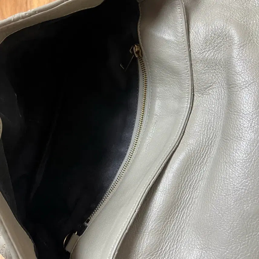 [BUNJANG] Marc Jacobs Quilted Stud Chain Shoulder Bag / 마크제이콥스 퀼팅 스터드 체인 숄더백