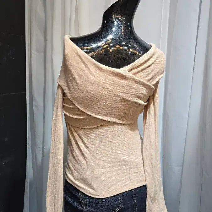 [BUNJANG] Off-Shoulder Ribbed Cross Long Sleeve Top / 오프숄드 골지 크로스 베이지 긴팔