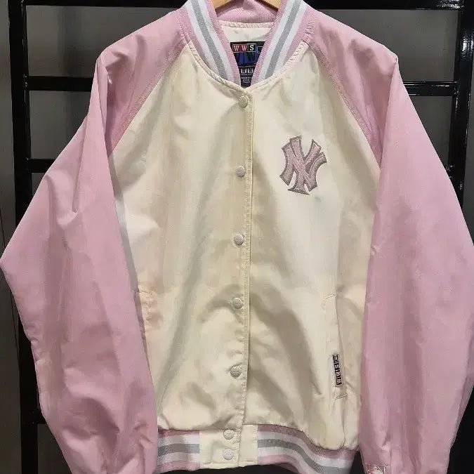 [BUNJANG] MLB New York Yankees Pink Varsity Jacket / [95] MLB 뉴욕양키스 핑크 배색 바시티 자켓 (스타디움 점퍼)4.5