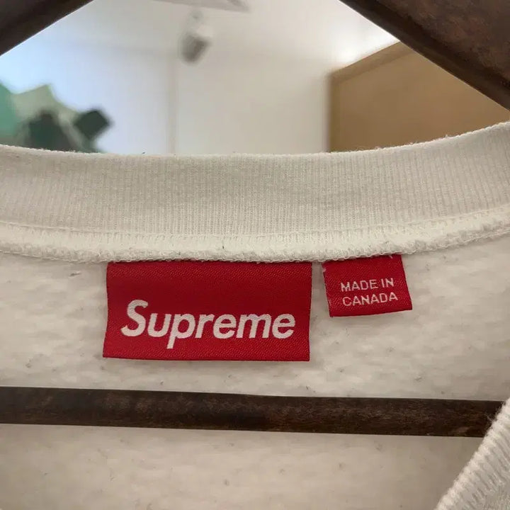 [BUNJANG] Supreme Modern Casual Vintage Small Logo Sweatshirt / 슈프림 모던 캐주얼 빈티지 스몰로고 맨투맨 S C09710